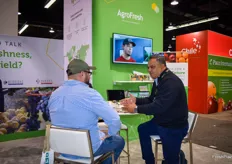 Gilberto Torres Cabrera from AgroFresh is talking with a customer.