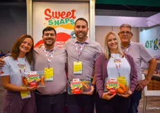Jocelyn Mastronardi, Khalil Issa, Spencer Lightfoot, Krysta Markham and Ray Wowryk with Nature Fresh Farms are proudly showing Sweet S'NAPS, a brand new sweet pepper product.