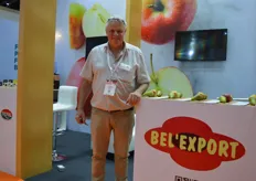 Tony Derwael from Bel'export said the Belgian market is small and they need to export. He was surprised at the interest from India for Belgian fruit.